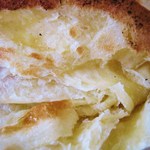 ロイヤルインドレストラン - 焼きたてナンの断面