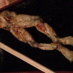 薄利多賣半兵ヱ - か！カエル（２足）。肉球っぽいのがあります…。