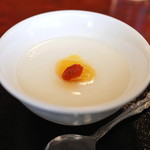 健康中華 青蓮 - 白と青の葱入り鶏そば定食 の杏仁豆腐　(2014/11)