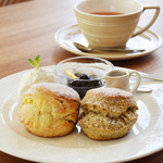 ロージーティーハウス - シンプルなスコーンは紅茶にぴったり