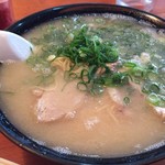 とん楽 - 2015年4月　長浜ラーメン大盛り