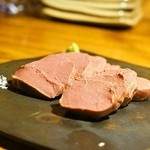 Yakiniku Shun Yasai Fanbogi - 2015.5 和牛レバーのロースト＆スモーク（990円）