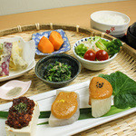 Yadori Onsen Iyashi no Yu "Okan's Cafe" - 懐石の一品