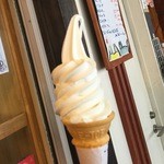 ミルク工房 - ソフトクリーム、260円です。