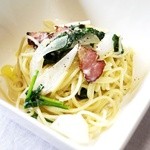 まんま・みや - ほうれん草、ベーコンのパスタ