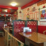 Gyokurin Shuka - テーブル席、小上がり席ございます店内です。
