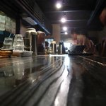 山元麺蔵 - カウンター奥から入口に向かって