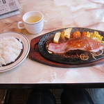 葡蘭馳 - 20161022　ベーコンハンバーグ（ランチ）　1050円