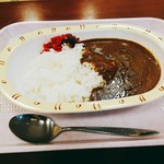 てまりの湯 - 料理写真:カレーライス500円。何のへんてつもないカレー