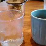 Yayoi Ken Moiwaten - お茶はセルフ