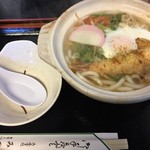 御食事処　みつわ - 鍋焼きうどん　820円