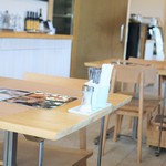 里山きさら - 店内もすっきりオシャレ