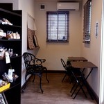 Asian Do - 店内のイートインスペース