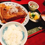 鈴本いろは - 日替わり定食（マグロのカマ煮付け）