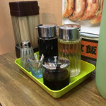 南京飯店 - 調味料めちゃ綺麗。掃除行き届いてます！