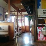 どん八 - 店内