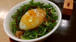 Matsuya Gyotoku Ten - ネギたっぷりプレミアム旨辛ネギたま牛めし (ミニ盛 440円)