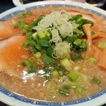 めん処 成 - とんこつこってり にごり醤油。