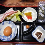 宝船温泉湯元ことぶき - 朝食（自家製ベーコン 他）