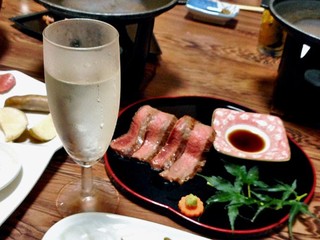 Takarabune Onsen Yumoto Kotobuki - 夕食（近江牛あぶり牛トロ寿司）＆ 地酒『松の花』の冷や