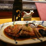 Osho Zushi - 金目鯛の煮付け  地元のつくしの焼酎と一緒に