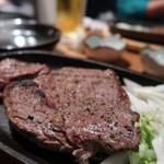 Japanize Guest house & Bar - 牧草牛ランプ肉ステーキ（230g）1,000円