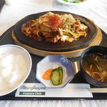 McGregor Country Club Restaurant - 2017.10　鉄板プルコギ￥1728-