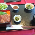 Kuzumaki Koryukan Plateau - 葛巻高原サーロインステーキ重セット
                        