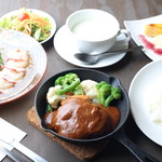 Honey Bee カフェ&ダイニングバー - コース料理メニュー