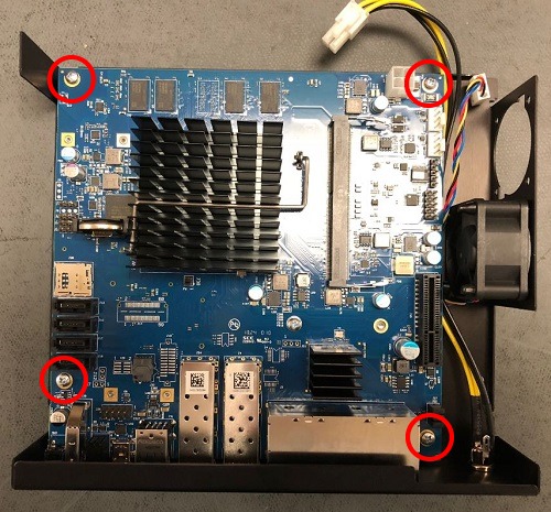 ../_images/xg-7100-board-screws.jpg