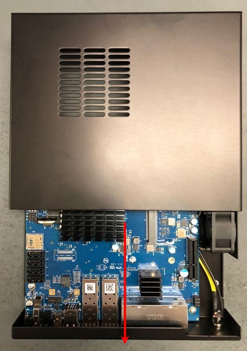 ../_images/xg-7100-lid-removal.jpg