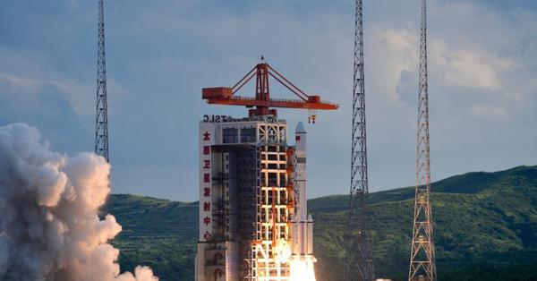China launches internet satellite group