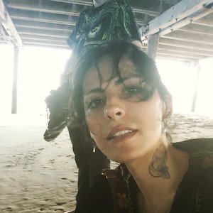 Elysia Crampton のアバター