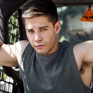 Avatar di Dean Geyer