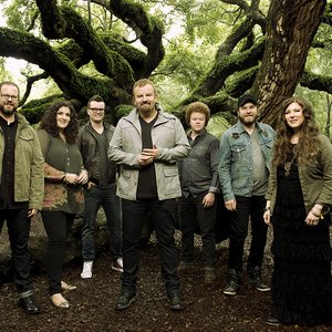 “Casting Crowns”的封面